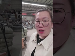 Schaufenster mit Stacheldraht