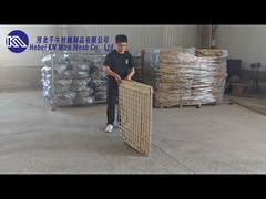 Verteidigungsbarriere - Militärische Verteidigungsmauer - Demonstration mit einmaligem Einsatz