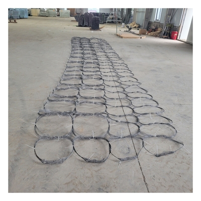 High-Tech 10 X 10 X 1.4 Low-Visibility Anti-Tank Barrier Metal Mesh für die ukrainische Kriegsführung verwendet