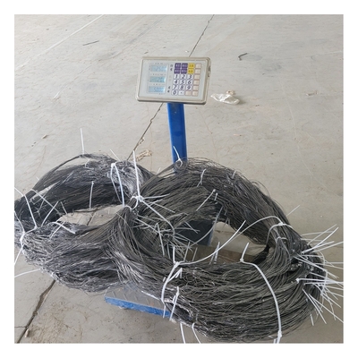 High-Tech 10 X 10 X 1.4 Low-Visibility Anti-Tank Barrier Metal Mesh für die ukrainische Kriegsführung verwendet