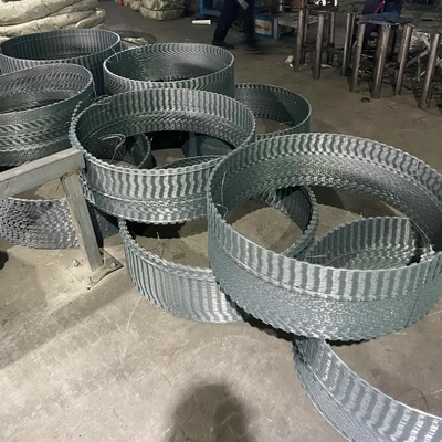 BTO-22 Heißgetränkte galvanisierte Rasierschnur für Sicherheitszäune