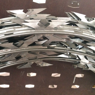 Galvanisierter Wettbewerbspreis Rasierschneiddraht Concertina Stachelschutzzaun