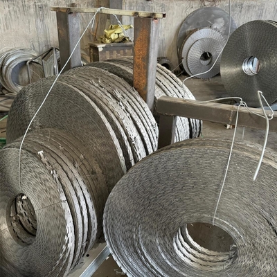 Galvanisierter Wettbewerbspreis Rasierschneiddraht Concertina Stachelschutzzaun