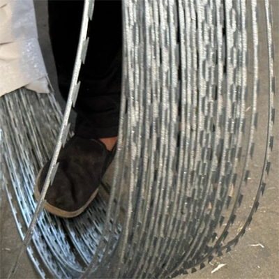 Verzinkte Concertina Razor Wire Cross Coil Doppelschleifen
