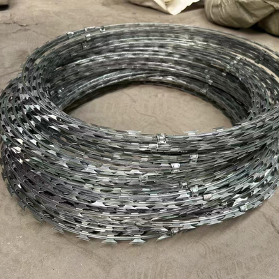 Verzinkte Blade Wire Razor Barbed Wire Mesh Hardware Lieferungen