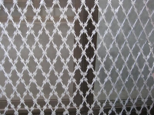 Hochwertige Stacheldraht 0,5 mm bis 5,0 mm Stacheldraht Galvanisiert B bis 12 Galvanisiert Stacheldraht Schutz