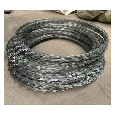 Warmgetränktes galvanisiertes Rasierschlitten Stacheldraht Bto-22 Concertina Doppelstrang Rasierschlitten