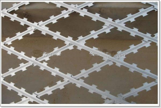 Drei Schichten, die galvanisierte Geflügel-Hühnerkäfige falten