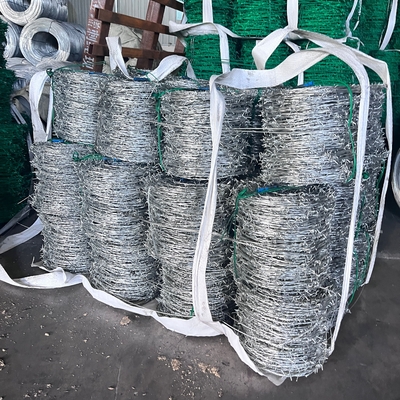 Fabrik Warmgetippt Galvanisierter Stacheldraht für Netz Sicherheitszaun 12,5 Gauge 18 Gauge PVC beschichtet Eisen Stacheldraht