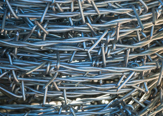 Landwirtschaftsschutz 12,5 Gauge Doppelstrang Traditionelle Drehverzinkte Stacheldrahtspulen