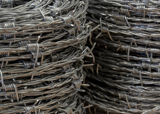 Umzäunungsbau Schutz 1,8 mm Doppelstrang Traditionelle Twist Verzinkter Stacheldraht