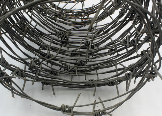 Rostbeständigkeit 1,8 mm Doppelstrang Traditionelle Twist Stacheldrahtrolle
