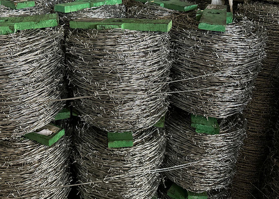 Standardverzinkte Rückdrehsicherheit Stacheldraht Fabrik direkt