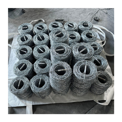 500 Meter Stacheldraht 12,5 Gauge Verzinkter Stacheldraht mit 14 Gauge 4-Punkte-Stäbe