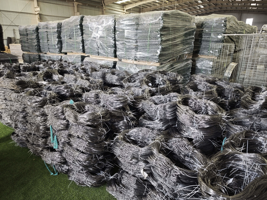 Tank Hindernis Zaun Mesh Unsichtbare Drohne Netz Zaun Tank Barriere Wicker Zaun Drahtnetz Sicherheit Putanka Barriere Ukraine