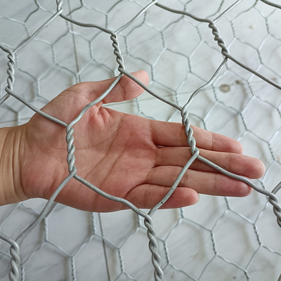 4mm Sechseck 2m Länge Galfan Gabion Körbe Käfige Seewall Schutz Matratzen