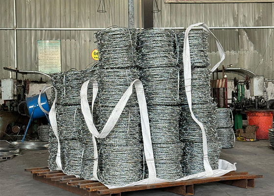 PVC- oder galvanisierter Stacheldraht für den Grenzschutz