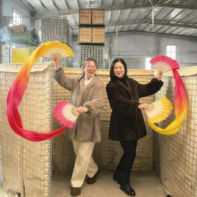 Nicht gewebte Geotextil-Verteidigungsbarriere mit 3 x 3 Zoll großen Maschenlöchern, die eine überlegene Überschwemmungs- und Militärverteidigung bieten