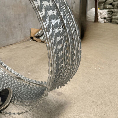 Bto-22 Razor Stacheldraht aus verzinktem Stahl zum Schutz von Mesh Concertina Razor Wire Coils