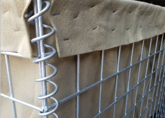 Galvanisierte Geotextilien Stahldraht Hesco-Zaun-Bastion Military Barriers 300gsm