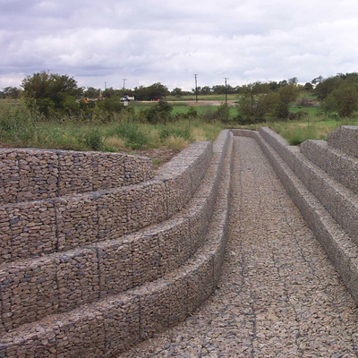 Sperren Sie 4.0mm sechseckige Draht-Mesh Gabion Galvanized Iron Wire-Masche ein